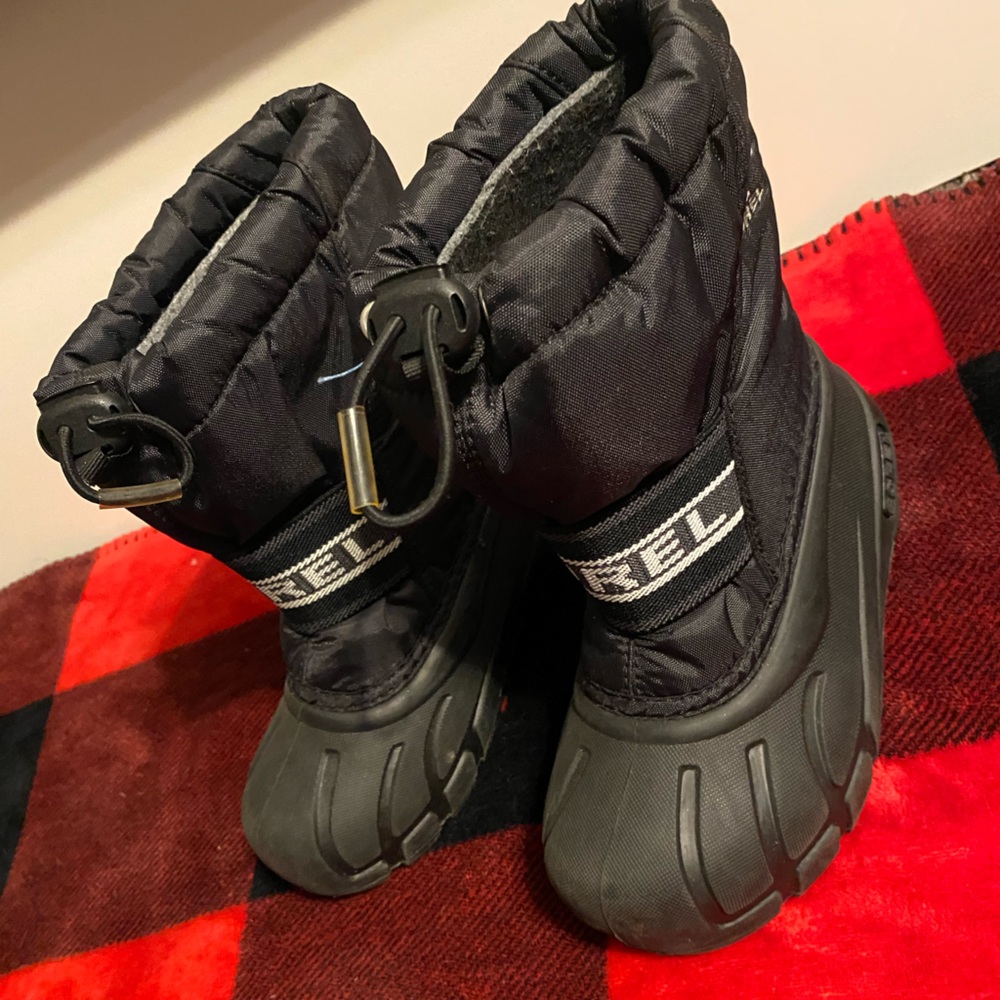 Sorel NY 1881-011 Youth Cub Size  10 Waterproof Insulated Snow Boots Black